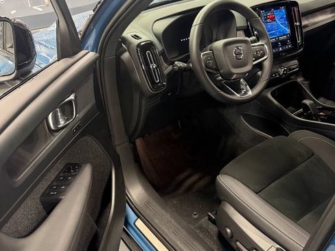 Certified 2023 Volvo XC40 Recharge Plus AWD/4WD image 4