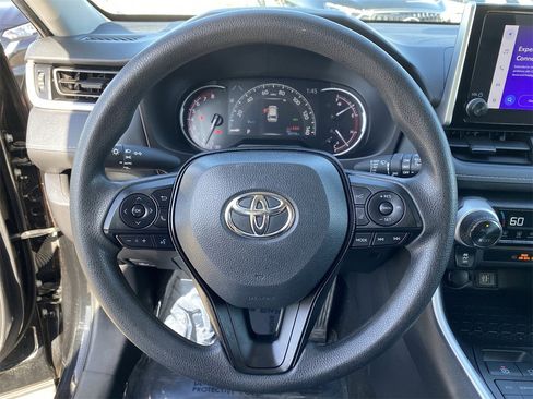 Used 2024 Toyota RAV4 XLE image 29