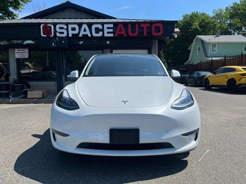 Used 2023 Tesla Model Y Long Range AWD/4WD image 2