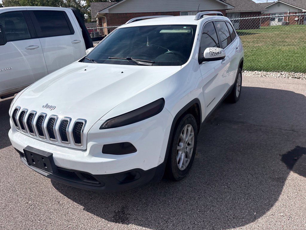 Used 2018 Jeep Cherokee Latitude FWD image 5