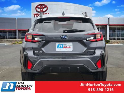 Used 2024 Subaru Crosstrek 2.0i Premium image 7