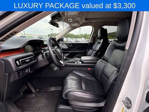 Used 2023 Lincoln Aviator Reserve w/ Equipment Group 201A AWD/4WD image 18