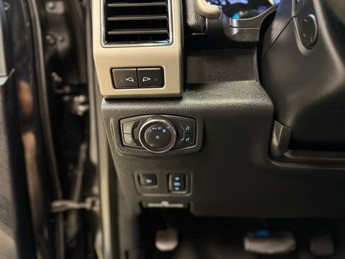 Used 2019 Ford F250 Lariat image 32