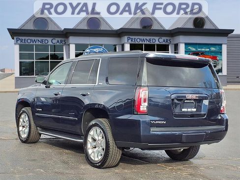 Used 2018 GMC Yukon SLT image 2