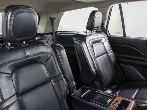 Used 2025 Lincoln Aviator Reserve w/ Equipment Group 201A AWD/4WD image 30