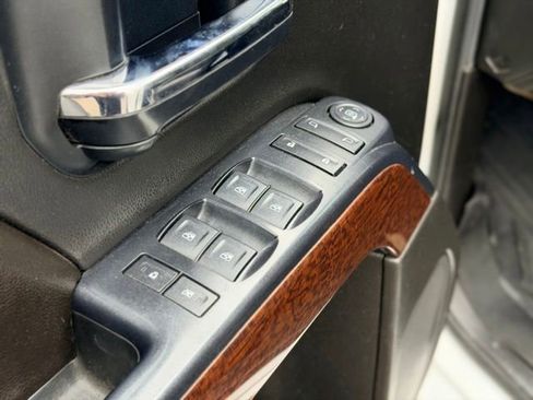 Used 2014 GMC Sierra 1500 SLE w/ SLE Value Package AWD/4WD image 18
