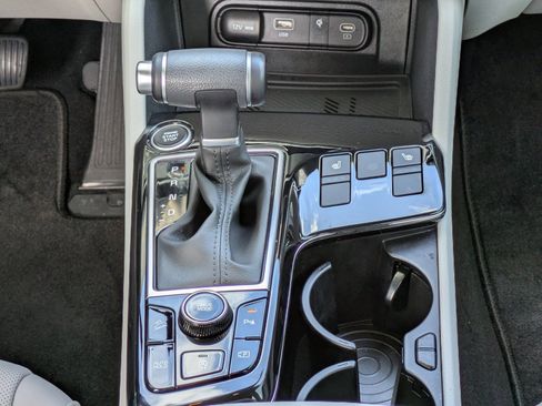 Certified 2023 Kia Sportage EX FWD image 16