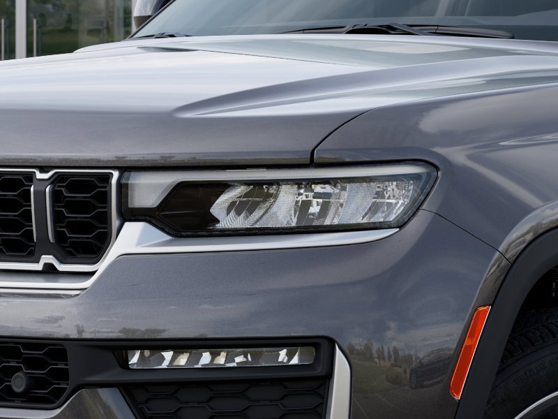 New 2026 Jeep Grand Cherokee Limited w/ Luxury Tech Group II RWD image 10