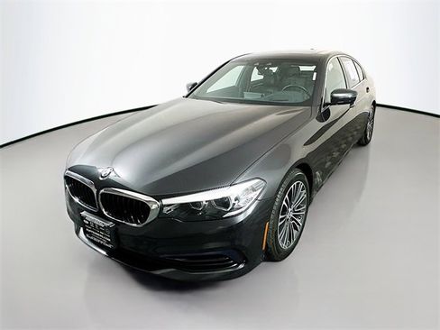 Used 2019 BMW 540i xDrive w/ Premium Package image 3