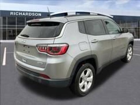 Used 2020 Jeep Compass Latitude w/ Cold Weather Group image 5