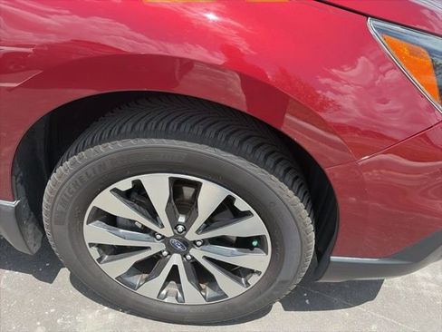 Used 2017 Subaru Outback 2.5i Limited AWD/4WD image 4
