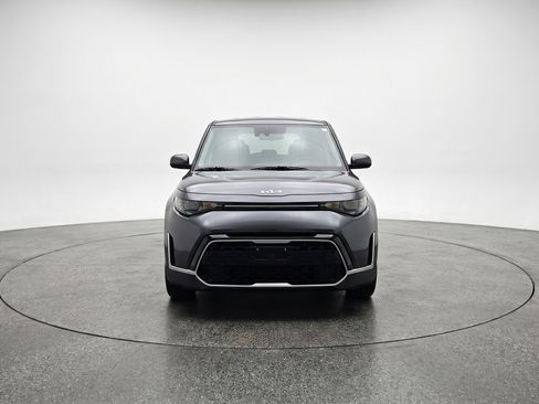 Used 2025 Kia Soul LX w/ LX Technology Package FWD image 2