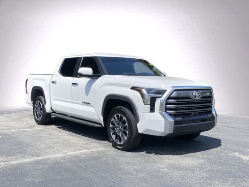 Used 2025 Toyota Tundra Limited AWD/4WD image 2