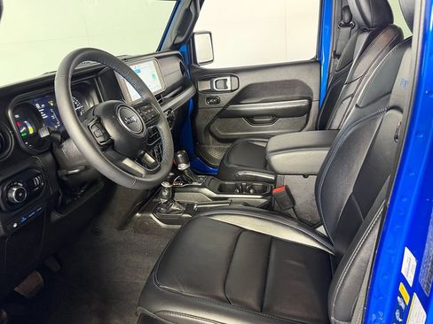 Used 2024 Jeep Wrangler Unlimited Rubicon 4xe AWD/4WD image 12
