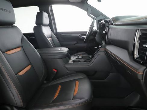 Used 2025 GMC Sierra 2500 AT4 w/ AT4 Premium Plus Package image 33