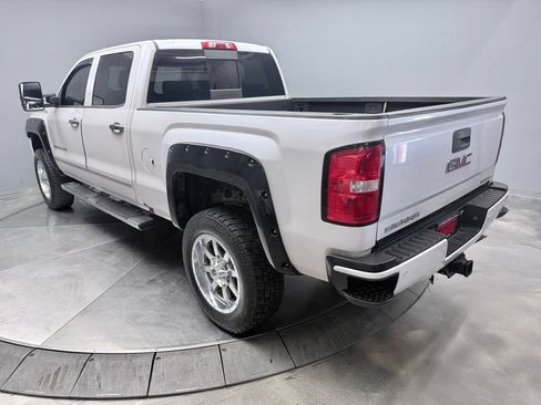Used 2018 GMC Sierra 2500 Denali w/ Suspension Package, Off-Road AWD/4WD image 7