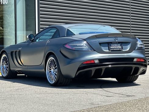 Used 2005 Mercedes-Benz SLR image 3