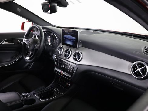 Used 2019 Mercedes-Benz GLA 250 GLA 250 image 44