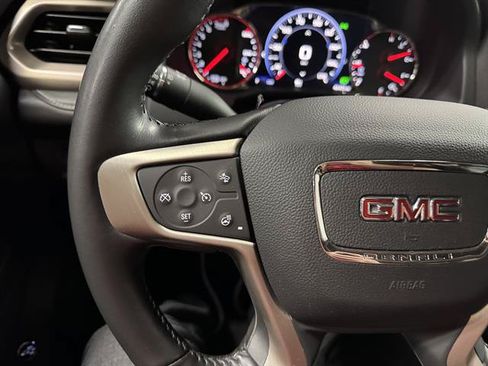 Certified 2021 GMC Acadia Denali w/ Denali Ultimate Package AWD/4WD image 18