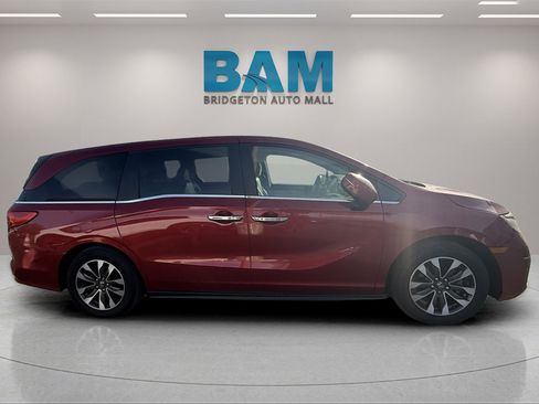 Used 2023 Honda Odyssey EX-L image 2
