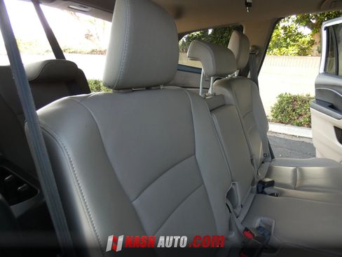 Used 2019 Honda Pilot Touring image 41