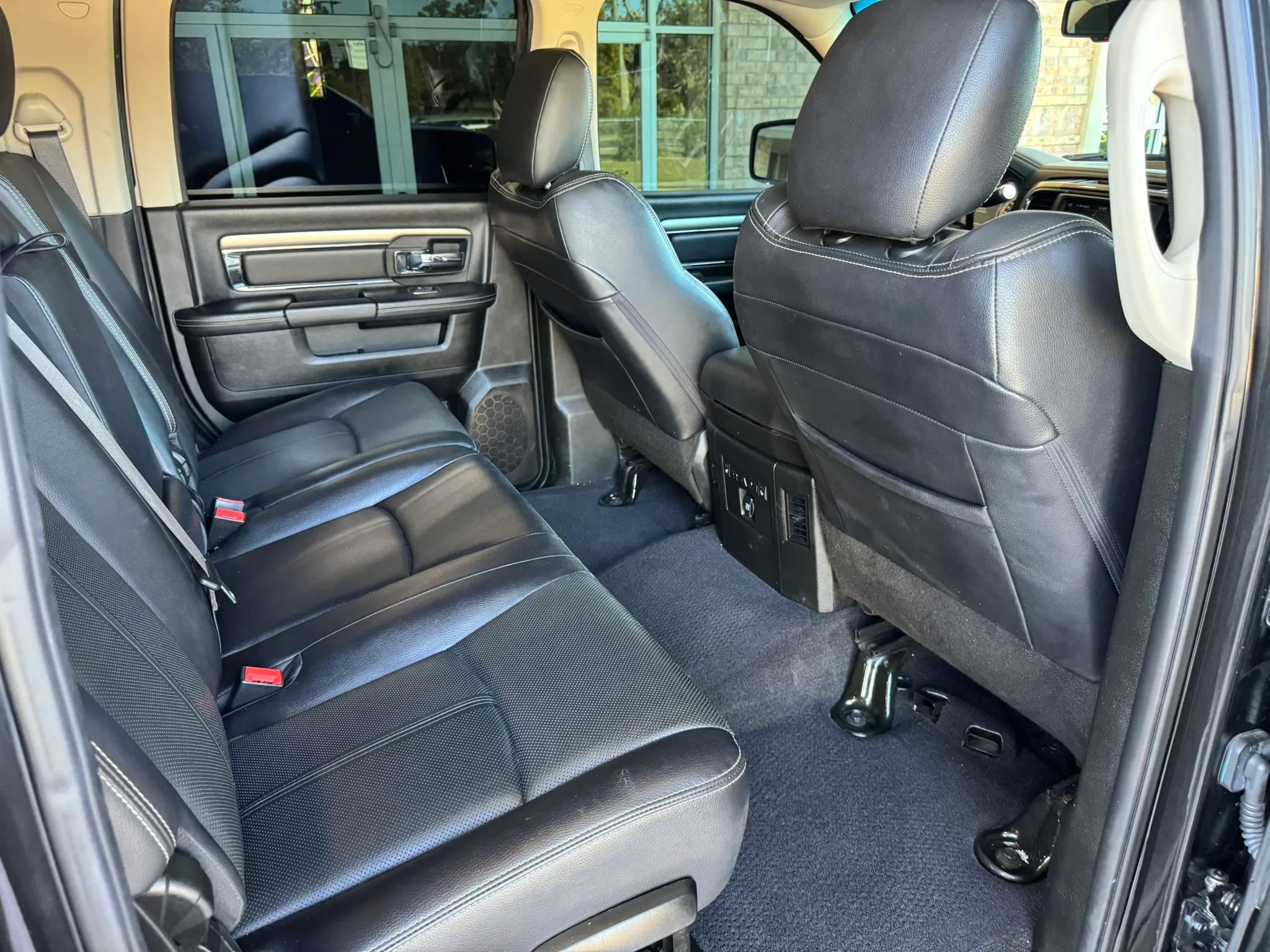 Used 2018 RAM 2500 Laramie w/ Sport Appearance Group AWD/4WD image 22