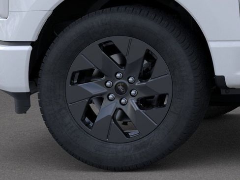 New 2025 Ford F150 Lightning Lariat AWD/4WD image 19