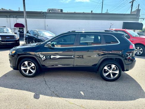 Used 2020 Jeep Cherokee Limited image 7