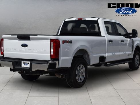 Used 2024 Ford F250 XL w/ FX4 Off-Road Package AWD/4WD image 3