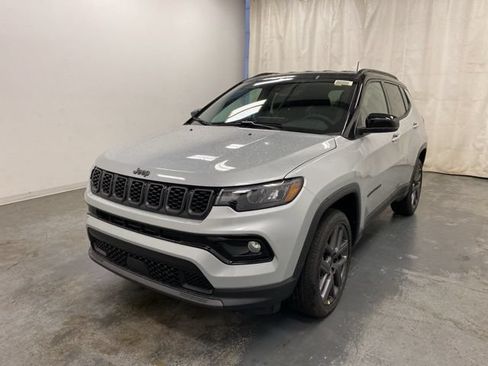 Used 2026 Jeep Compass Limited AWD/4WD image 3