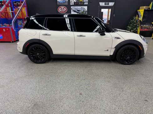 Used 2017 MINI Cooper Clubman S AWD/4WD image 6
