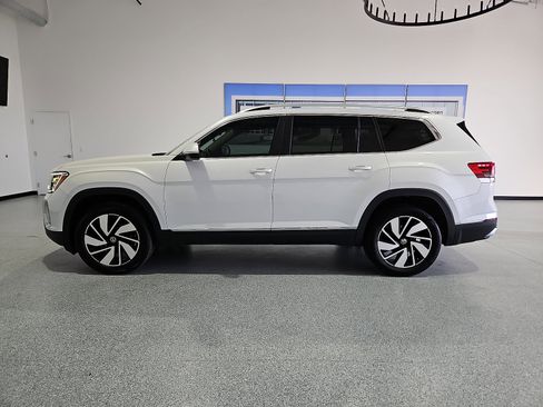 Certified 2024 Volkswagen Atlas SEL AWD/4WD image 2