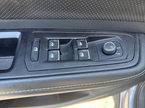 Used 2024 Volkswagen Atlas SE image 14