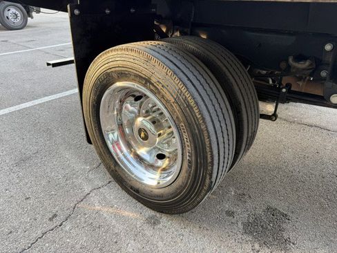 Used 2022 Ford F550 4x4 Crew Cab Super Duty w/ Power Equipment Group image 12