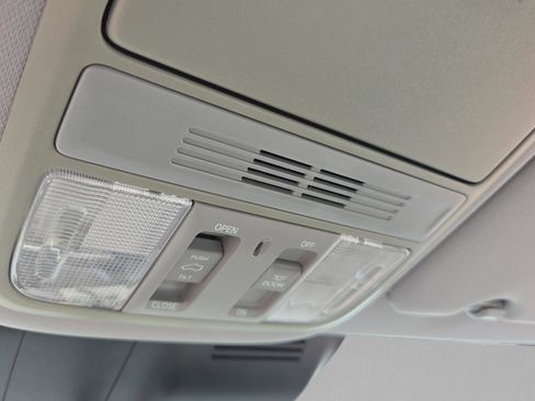 Used 2018 Honda CR-V EX image 34