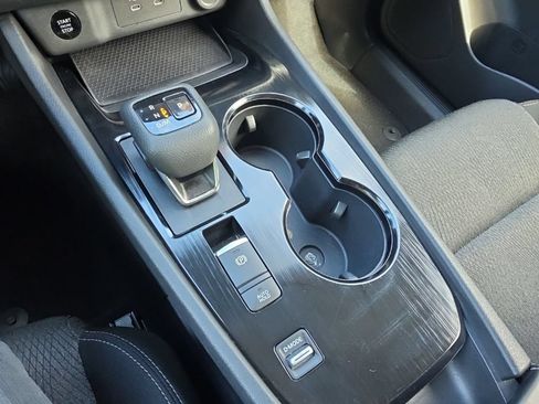 Certified 2025 Nissan Rogue SV FWD image 27