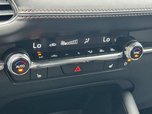 New 2026 MAZDA MAZDA3 2.5 S Hatchback w/ Premium Pkg FWD image 18