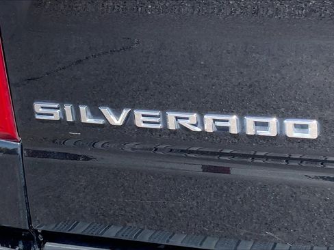Used 2021 Chevrolet Silverado 1500 Custom Trail Boss AWD/4WD image 10