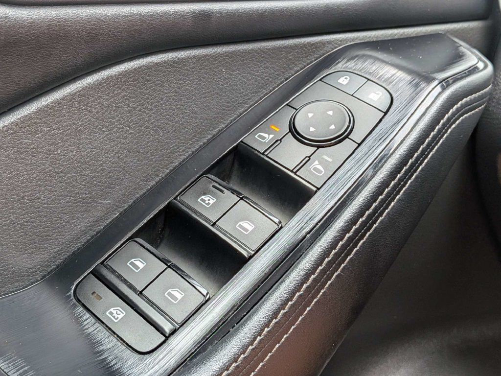 Used 2025 Nissan Rogue SV AWD/4WD image 33