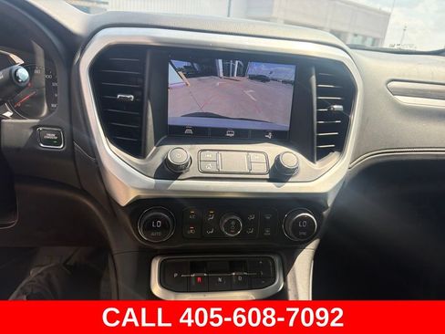 Used 2023 GMC Acadia SLT w/ Elevation Edition FWD image 12