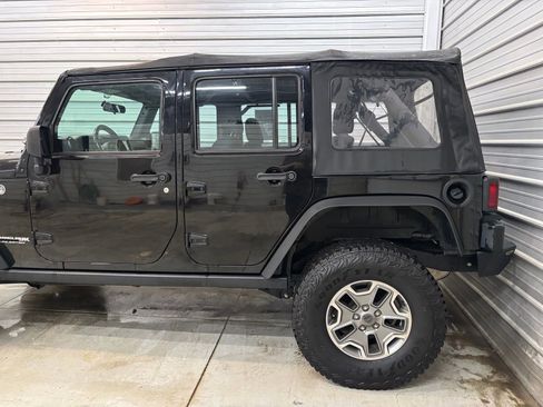 Used 2018 Jeep Wrangler Unlimited Sport w/ Connectivity Group image 5