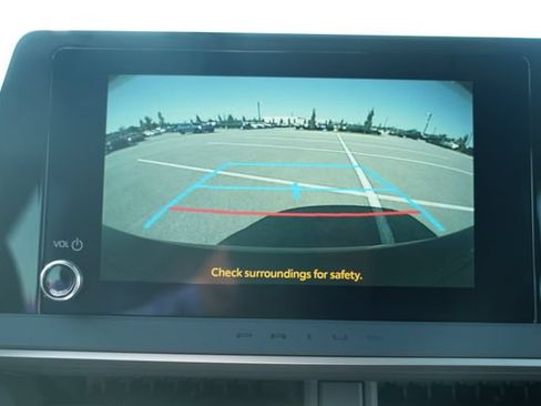 Used 2025 Toyota Prius Plug-In Hybrid FWD image 27