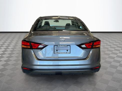 Used 2025 Nissan Altima 2.5 S FWD image 6