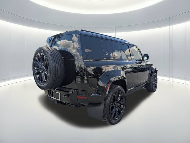 New 2026 Land Rover Defender 110 OCTA AWD/4WD image 5
