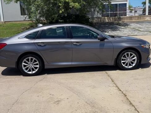 Used 2021 Honda Accord LX image 9
