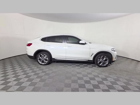 Used 2025 BMW X4 xDrive30i AWD/4WD image 37