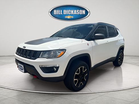 Used 2020 Jeep Compass Trailhawk AWD/4WD image 3