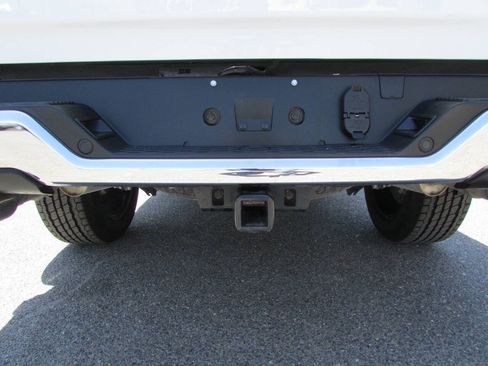 Used 2025 RAM 1500 Laramie AWD/4WD image 9
