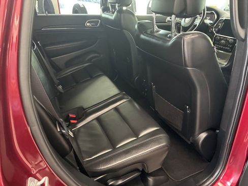 Used 2020 Jeep Grand Cherokee Limited w/ Premium Lighting Group AWD/4WD image 23