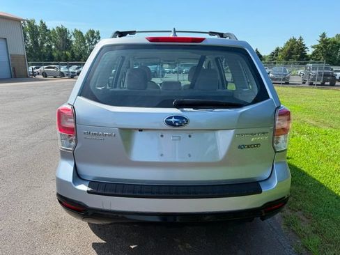 Used 2017 Subaru Forester 2.5i w/ Alloy Wheel Package AWD/4WD image 2